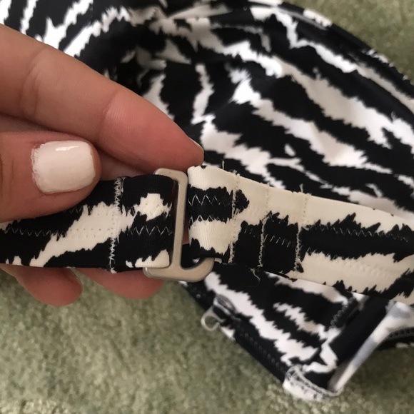 Victoria’s Secret Zebra Bikini Top & Bottom Size M - Picture 7 of 7